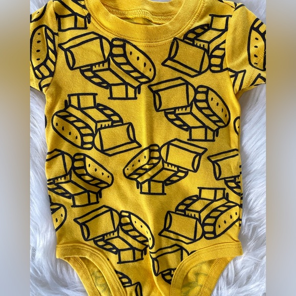 ⚫️5 for $25!⚫️ Baby boy 3-piece matching construction set - Picture 6 of 7